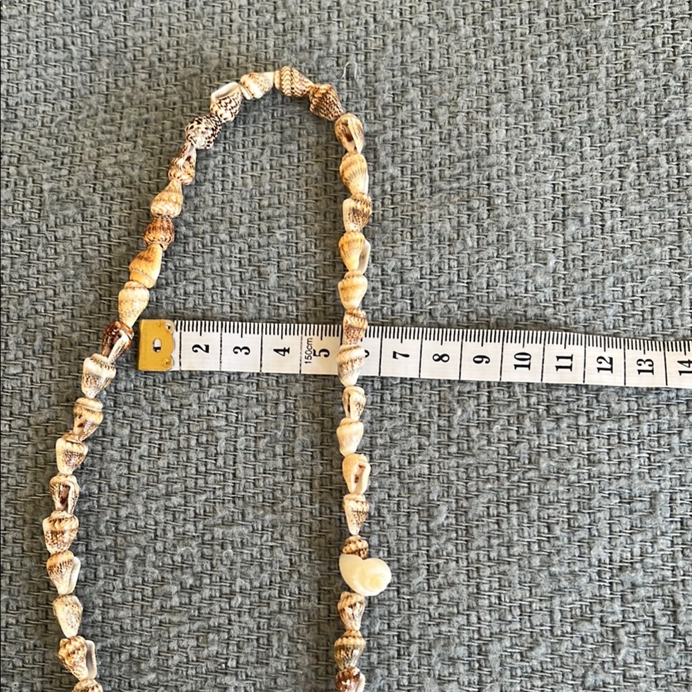 Shell Bead Necklace - Picture 5 of 12